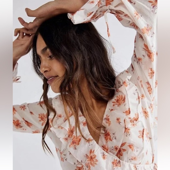 The Amanda wrap top from Free People comes alive in floral-inspired cotton SizeM - Picture 5 of 12